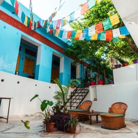 Anand Hostel بوشكار المظهر الخارجي الصورة