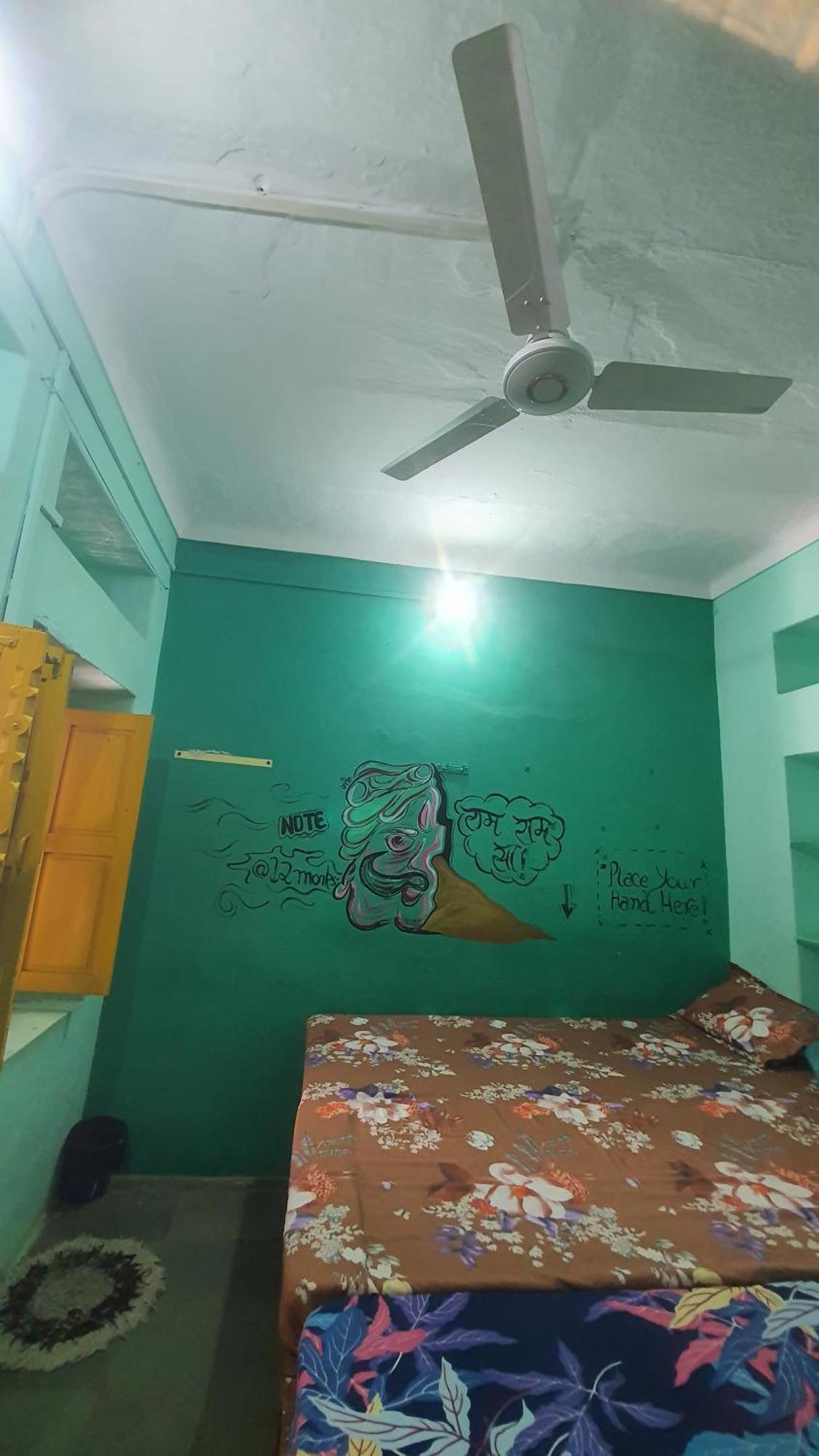 Anand Hostel بوشكار المظهر الخارجي الصورة