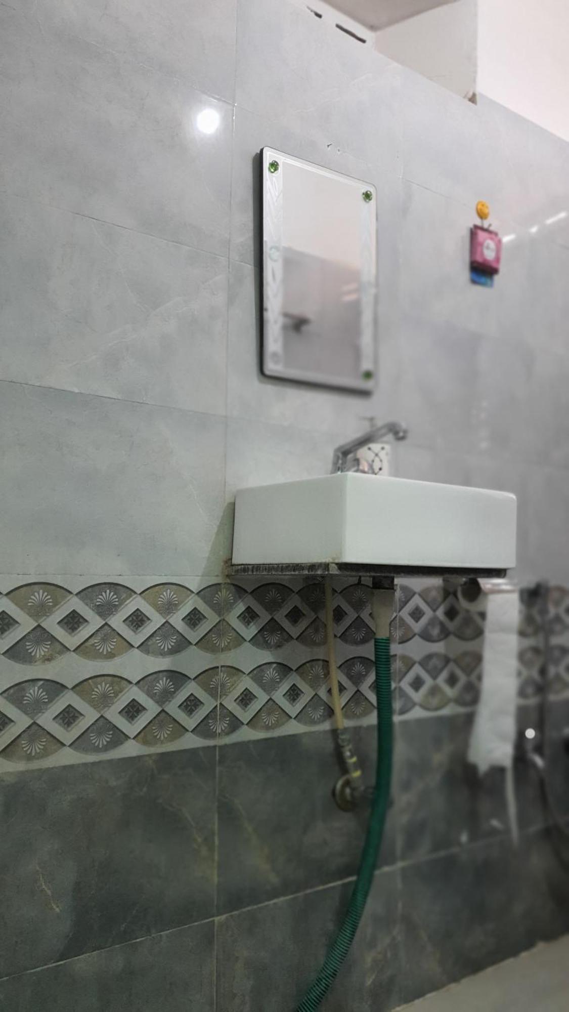 Anand Hostel بوشكار المظهر الخارجي الصورة