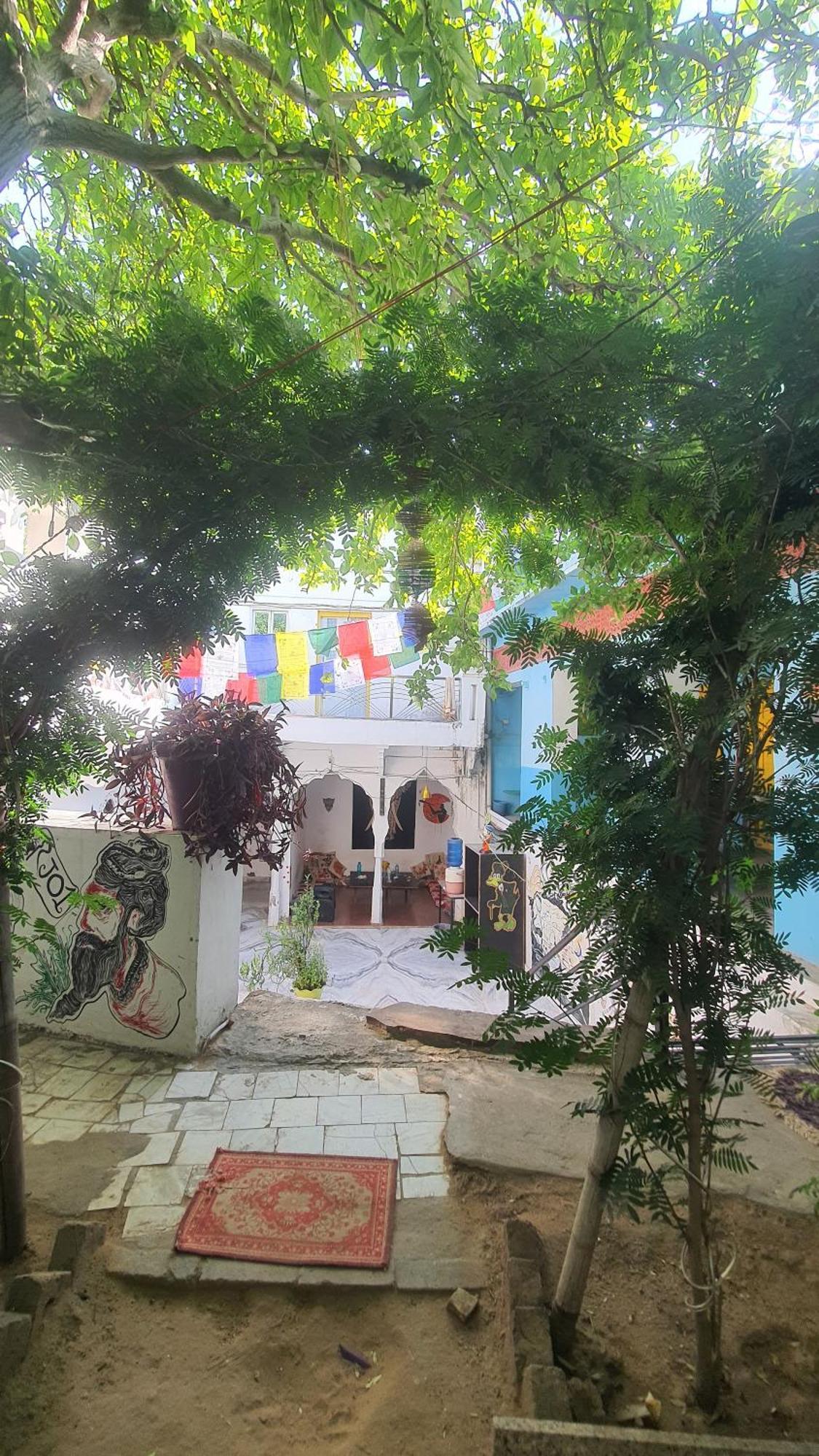 Anand Hostel بوشكار المظهر الخارجي الصورة