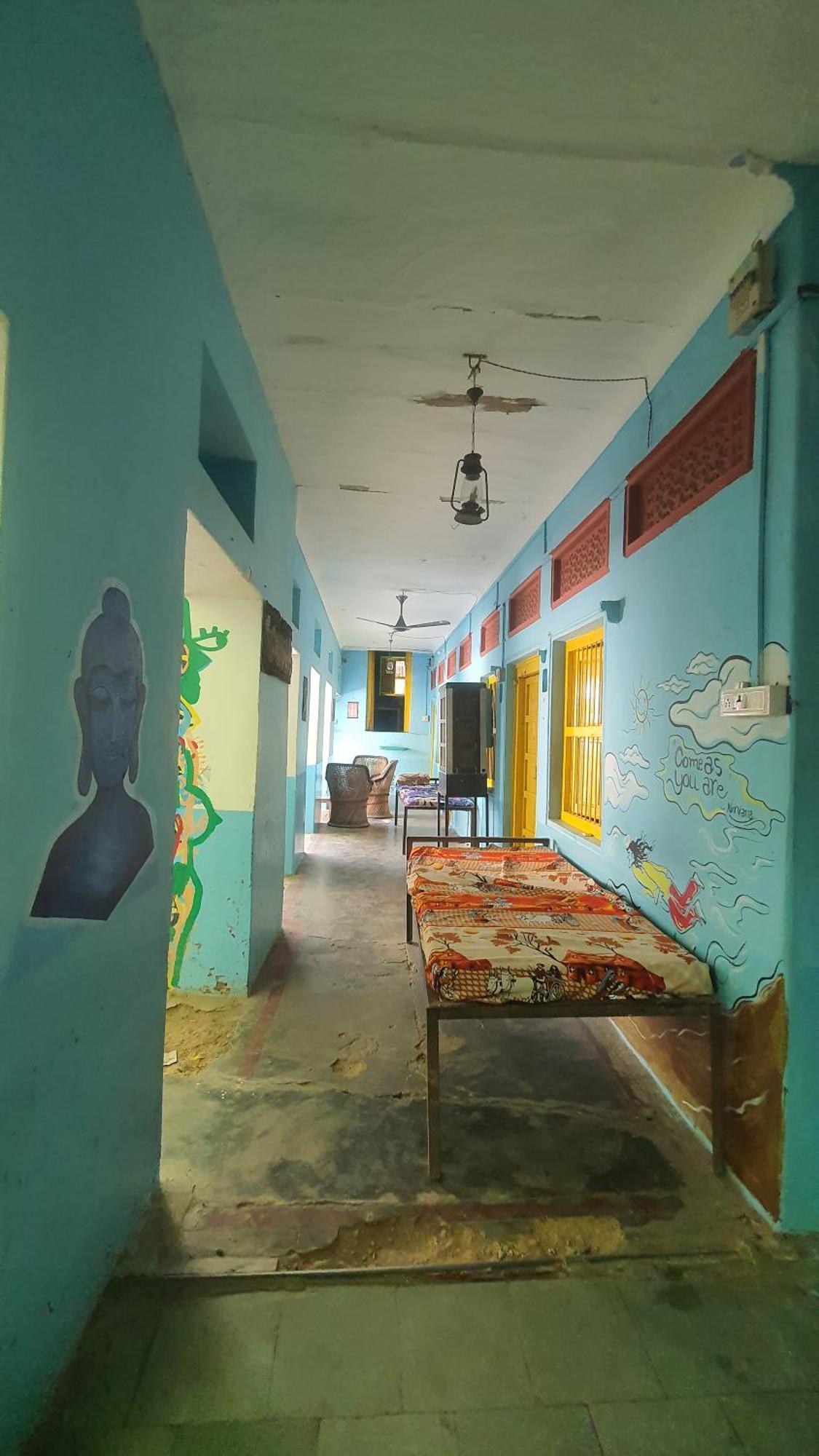 Anand Hostel بوشكار المظهر الخارجي الصورة